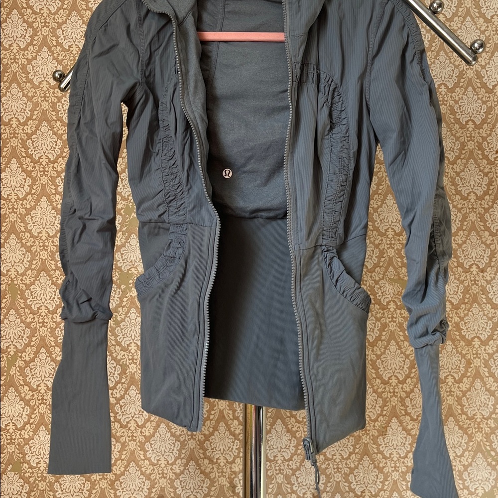 Lululemon Reversible Jacket - Picture 7 of 8